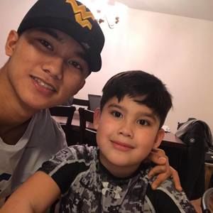 Meet your Posher, Zachary